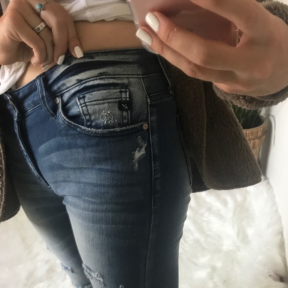 Destructed Skinny Jean - Picture 7 of 7